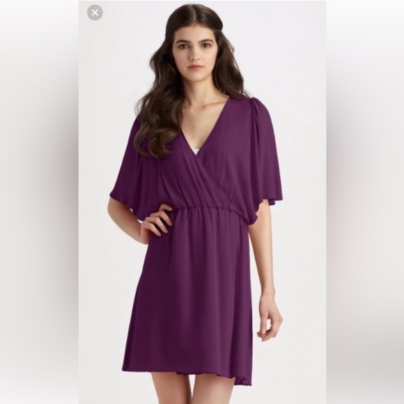 Alice + Olivia Dresses & Skirts - Alice + Olivia Casey Flutter Sleeve Dress Plum